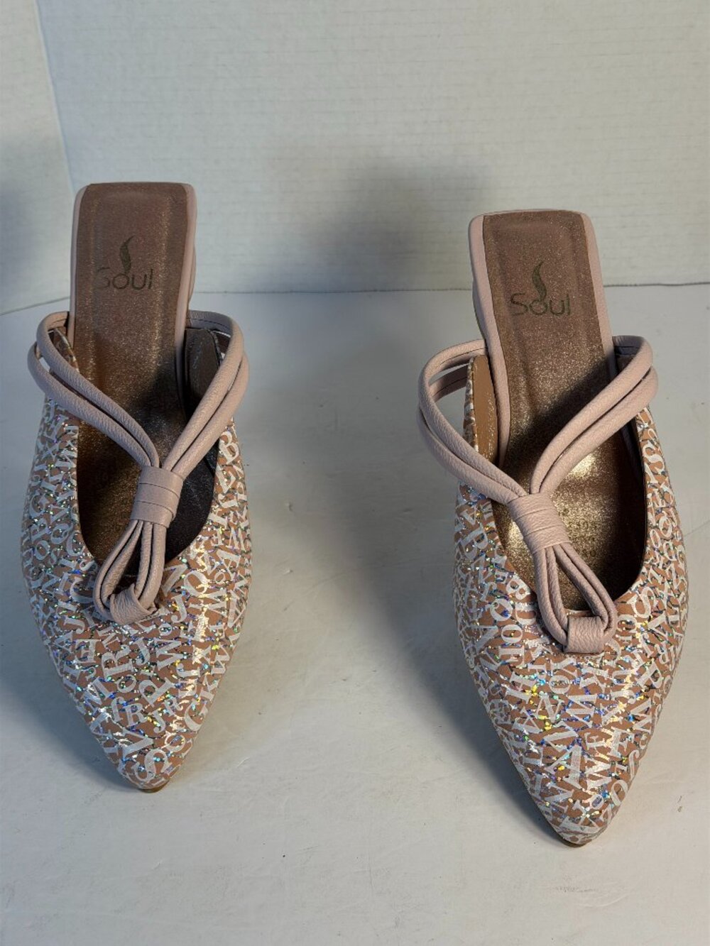 LADIES SIZE 8.5 BY CALZADO